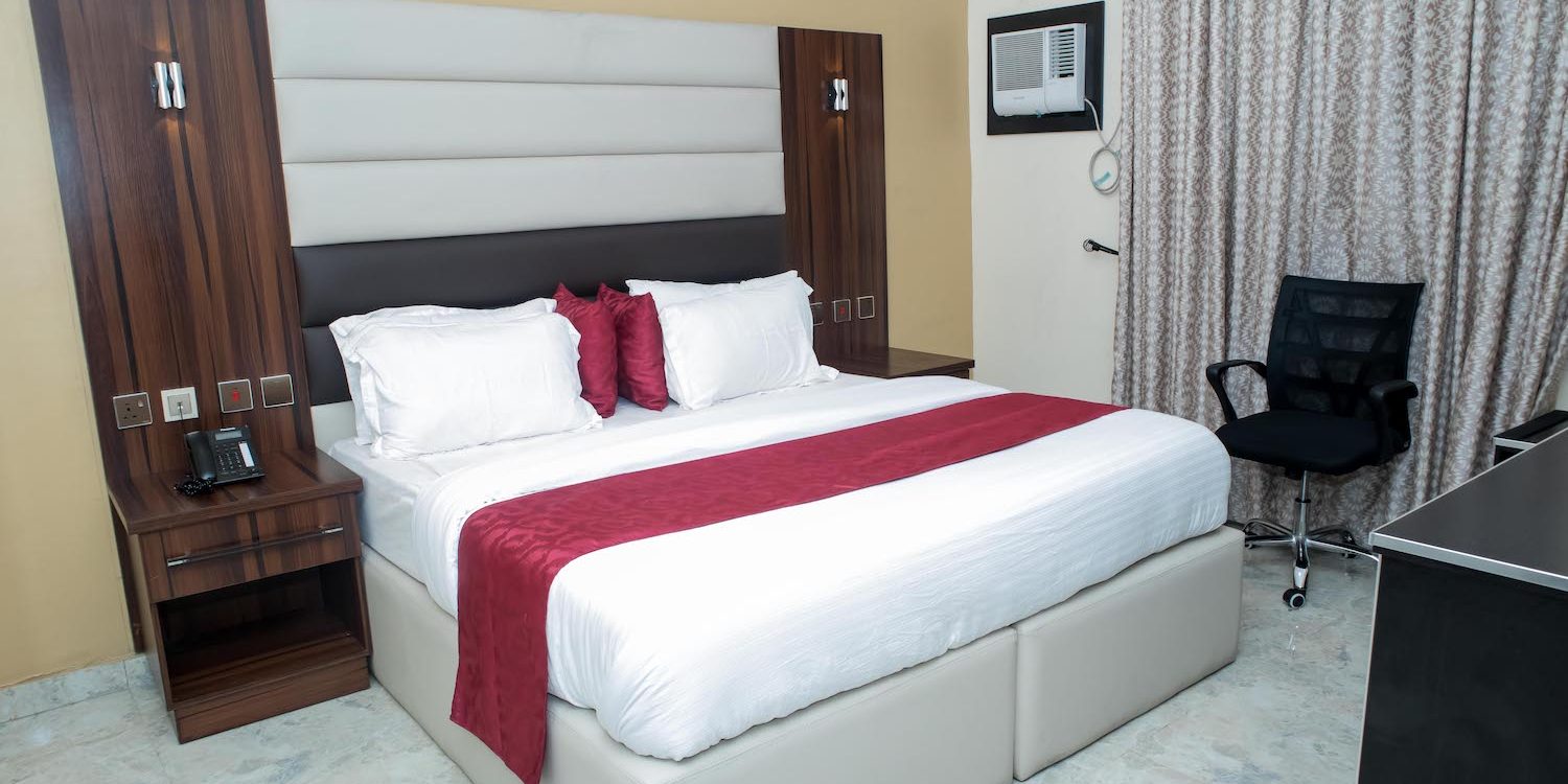 MERITZ HOTELS SUITES